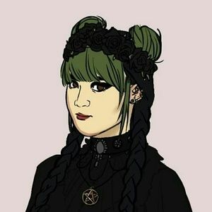 Meet your Posher, Holly